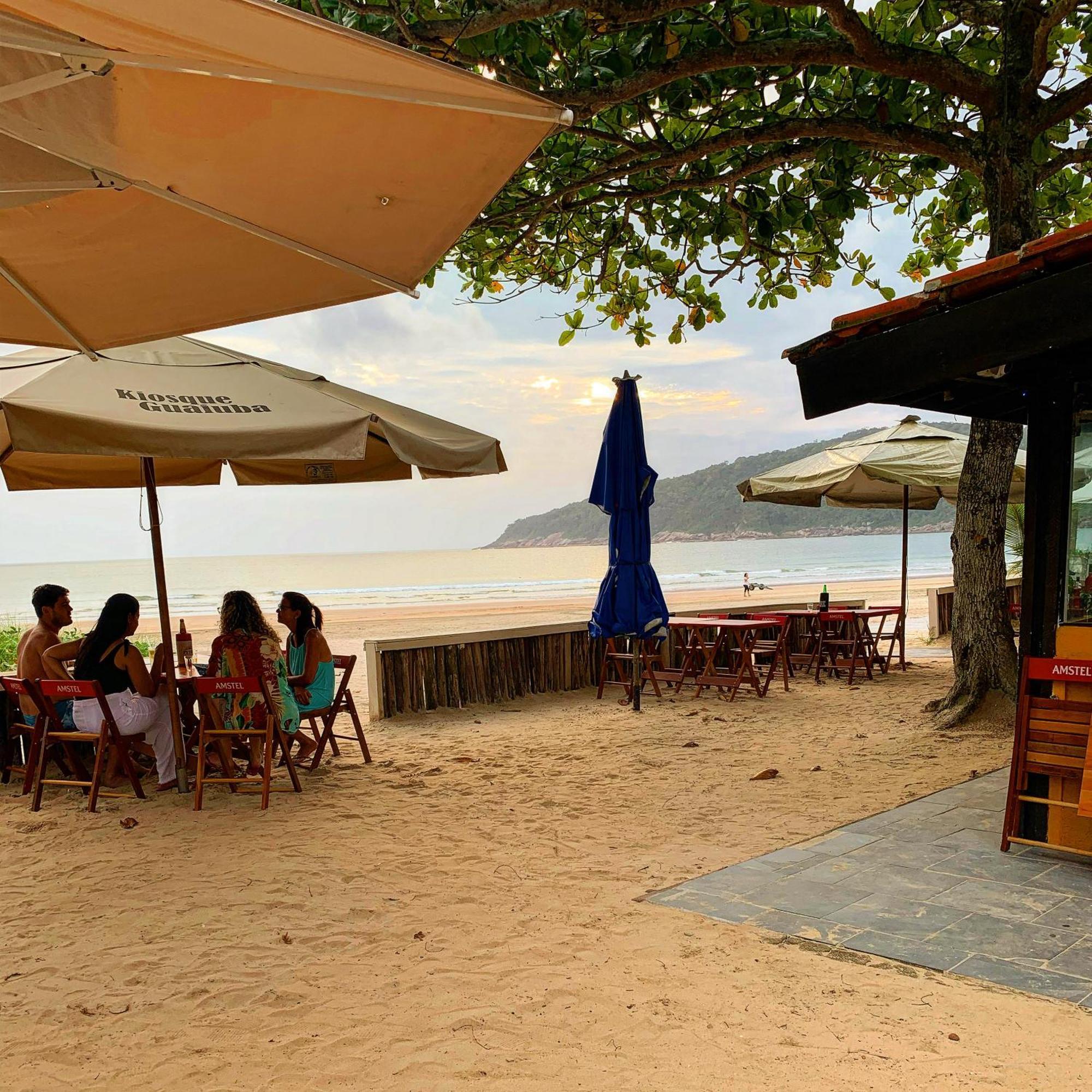 Quarto em Acomodações Particulares Guaru Surf Guarujá